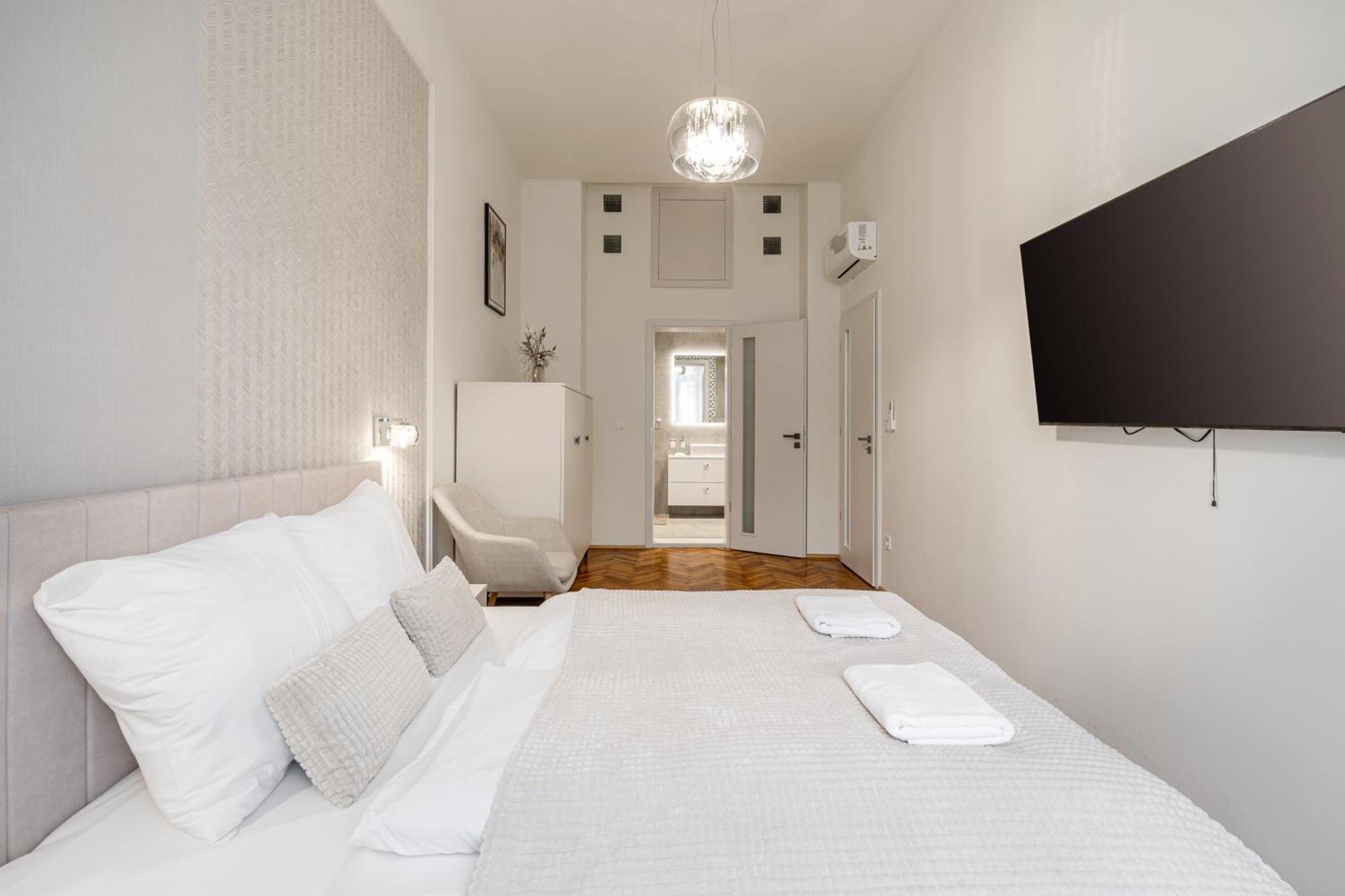 Apartamento Astra Lux Bp Budapest Exterior foto